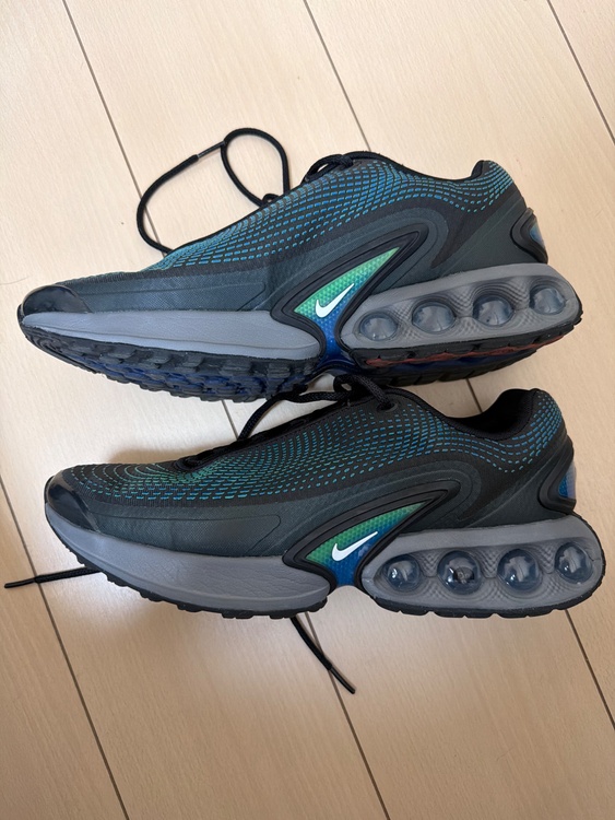 NIKE エアマックスDN DV3337-010（古着・ファッション）の商品画像 - 査定依頼日：2026年5月2日 - 最高査定価格：2,600円