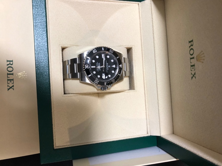 ロレックス サブマリーナー 126610Ｌm（高級時計）の商品画像 - 査定依頼日：2025年10月17日 - 最高査定価格：2,050,000円