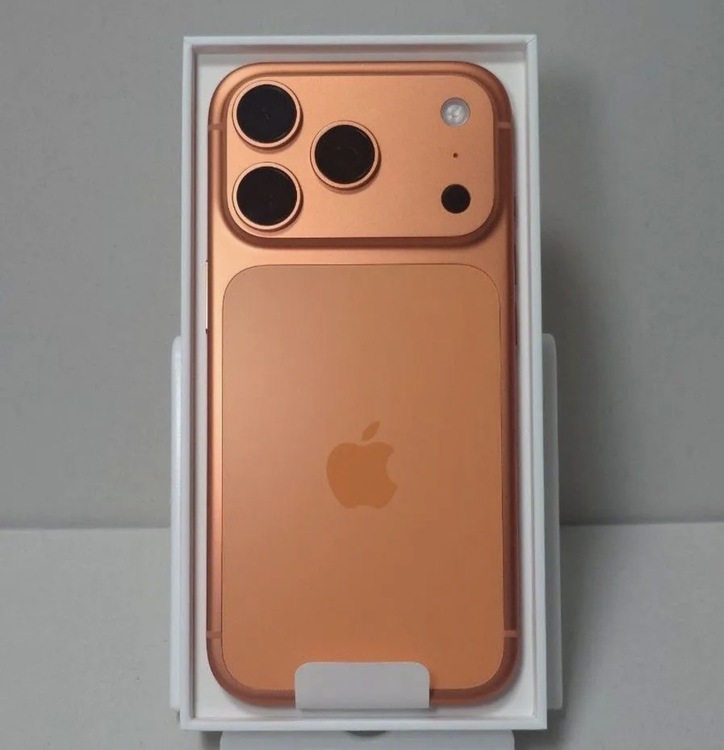 iPhone 17 Pro 256GB SIMフリー（スマホ）の商品画像 - 査定依頼日：2026年3月29日 - 最高査定価格：186,000円