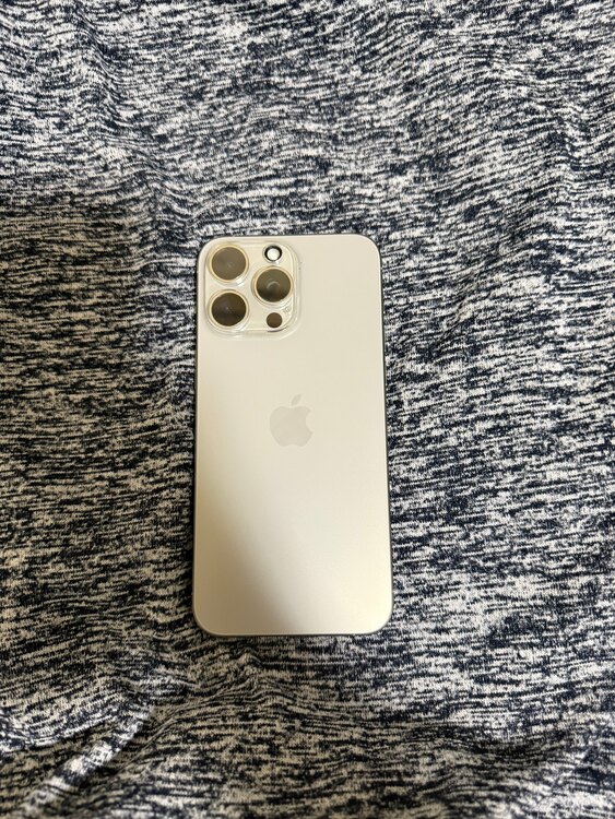 iPhone 15 Pro Max 256GB au（スマホ）の商品画像 - 査定依頼日：2024年12月12日 - 最高査定価格：93,000円