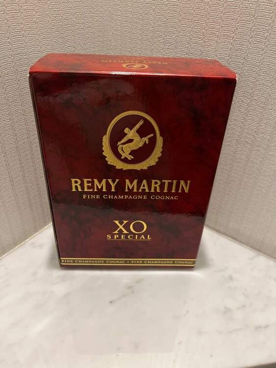 レミーマルタンXOスペシャル（お酒）の商品画像 - 査定依頼日：2025年3月2日 - 最高査定価格：7,000円