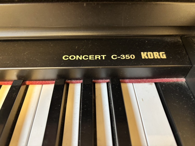 KORG（ピアノ・楽器・PA機材）の商品画像 - 査定依頼日：2026年2月1日 - 最高査定価格：10,000円