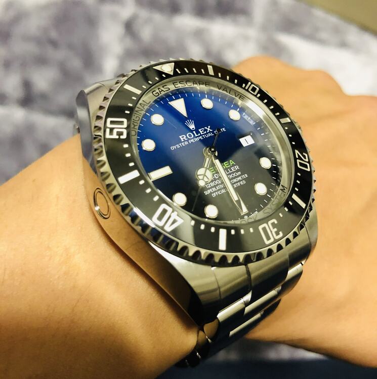 ディープシーディープブルー（高級時計）の商品画像 - 査定依頼日：2025年10月7日 - 最高査定価格：2,100,000円