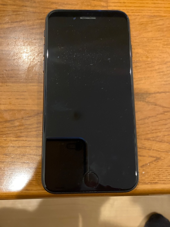 iPhone SE (第 2 世代) 128GB au（スマホ）の商品画像 - 査定依頼日：2026年2月11日 - 最高査定価格：15,000円