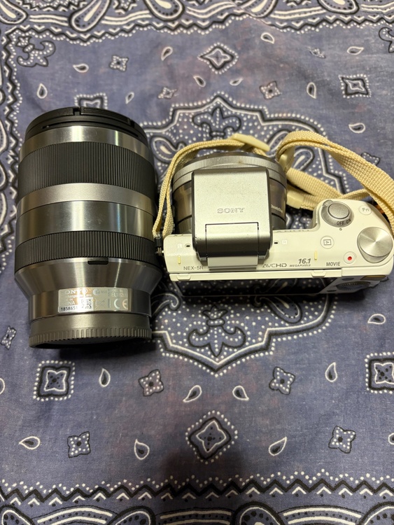 SONY NEX-5R（カメラ）の商品画像 - 査定依頼日：2026年8月13日 - 最高査定価格：11,000円