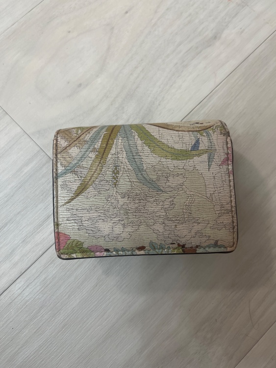 グッチ  （ブランドバッグ）の商品画像 - 査定依頼日：2026年3月18日 - 最高査定価格：5,000円