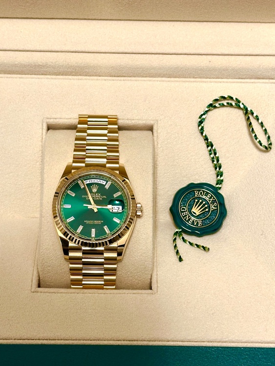 ロレックス デイデイト 128238（高級時計）の商品画像 - 査定依頼日：2026年1月31日 - 最高査定価格：8,100,000円