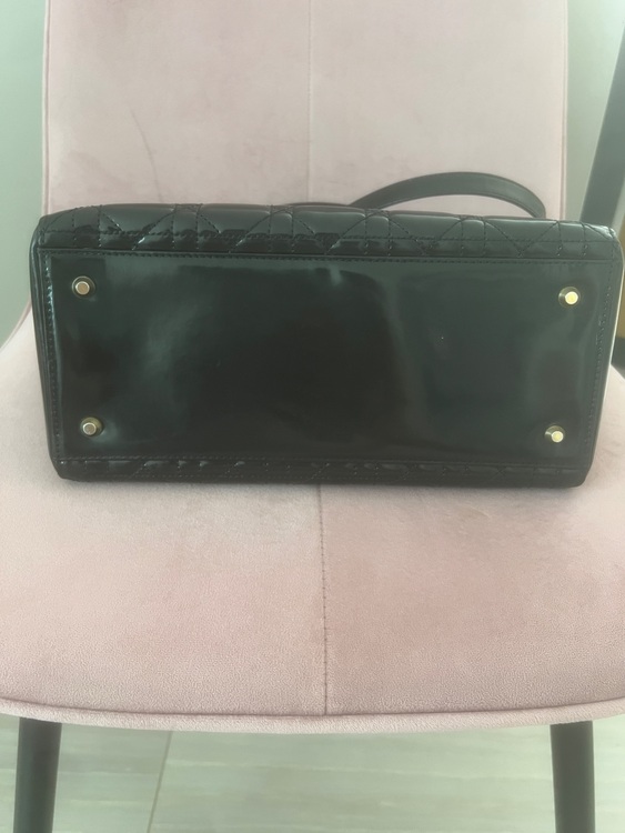 クリスチャンディオールパテントレザー（ブランドバッグ）の商品画像 - 査定依頼日：2025年8月3日 - 最高査定価格：250,000円