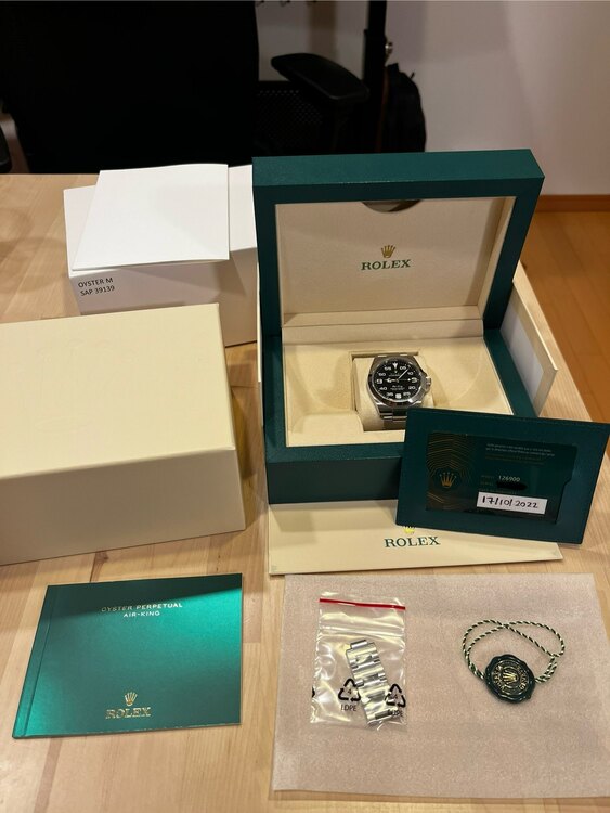 ロレックス エアキング 12600（高級時計）の商品画像 - 査定依頼日：2025年3月5日 - 最高査定価格：1,210,000円
