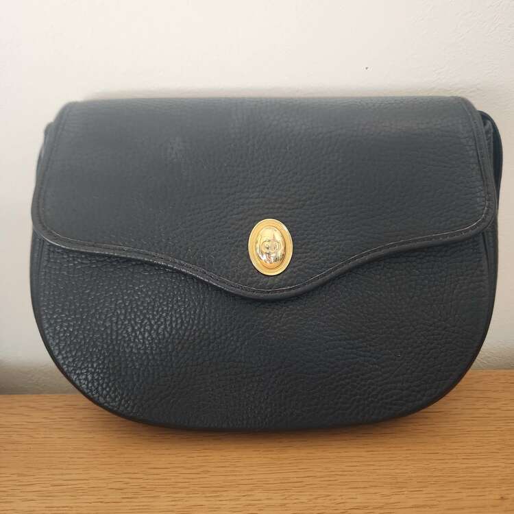 Christian Dior（ブランドバッグ）の商品画像 - 査定依頼日：2025年4月10日 - 最高査定価格：20,000円