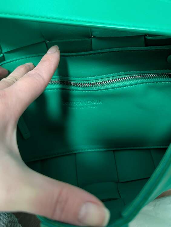 ボッテガ・ヴェネタ  （ブランドバッグ）の商品画像 - 査定依頼日：2025年1月20日 - 最高査定価格：80,000円