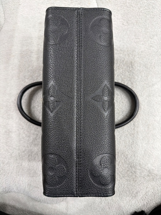 オンザゴーEW（ブランドバッグ）の商品画像 - 査定依頼日：2026年2月1日 - 最高査定価格：360,000円