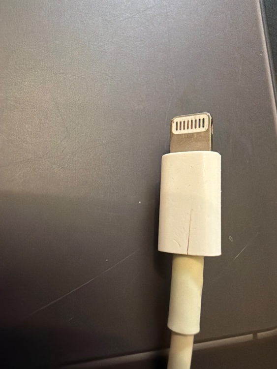 iPhone11 Pro 256GB au（スマホ）の商品画像 - 査定依頼日：2026年3月12日 - 最高査定価格：25,000円