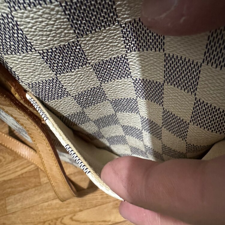 ダミエ　アズール　トータリー　PM トートバッグ（ブランドバッグ）の商品画像 - 査定依頼日：2025年5月1日 - 最高査定価格：100,000円