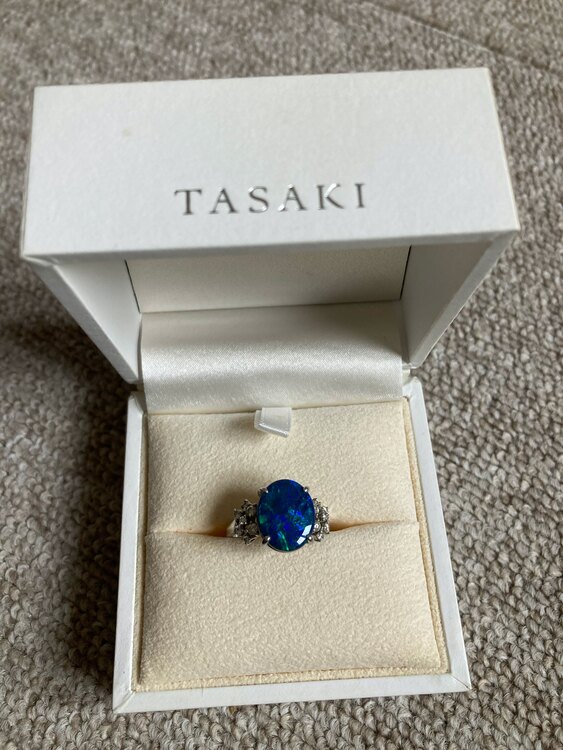 田崎真珠のオパールの指輪（宝石）の商品画像 - 査定依頼日：2024年2月29日 - 最高査定価格：300,000円