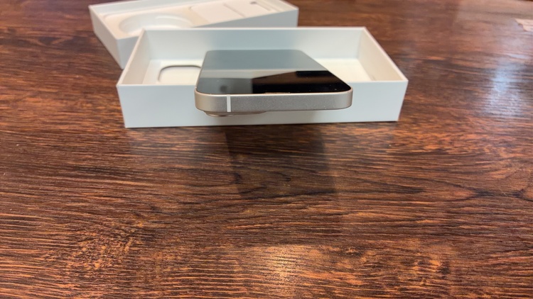 iPhone iPhone 14 256GB docomo（スマホ）の商品画像 - 査定依頼日：2026年7月19日 - 最高査定価格：51,000円