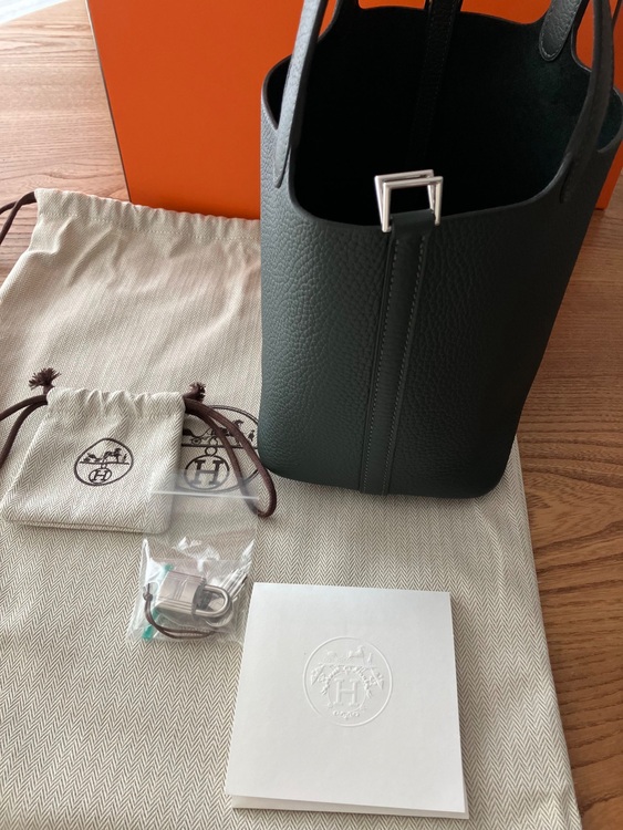 pmサイズ　k刻印　ヴェールフォンセ シルバー金具（ブランドバッグ）の商品画像 - 査定依頼日：2025年6月18日 - 最高査定価格：560,000円