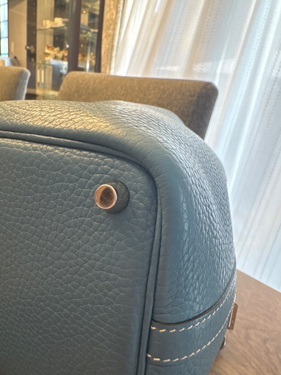 ピコタンロック18 pm（ブランドバッグ）の商品画像 - 査定依頼日：2026年3月27日 - 最高査定価格：310,000円