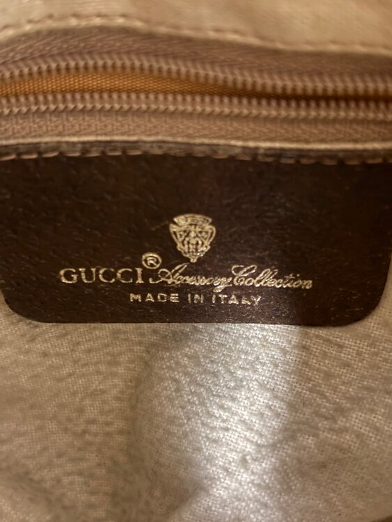 ショルダーバッグ（ブランドバッグ）の商品画像 - 査定依頼日：2025年5月6日 - 最高査定価格：2,000円