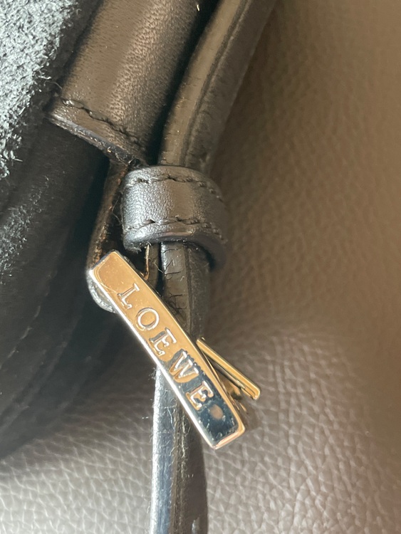 ロエベです。商品は写真のとおり（ブランドバッグ）の商品画像 - 査定依頼日：2025年9月10日 - 最高査定価格：20,000円