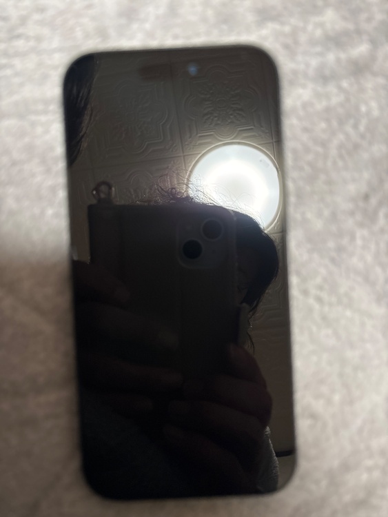 iPhone 15 128GB docomo（スマホ）の商品画像 - 査定依頼日：2026年3月6日 - 最高査定価格：100,000円