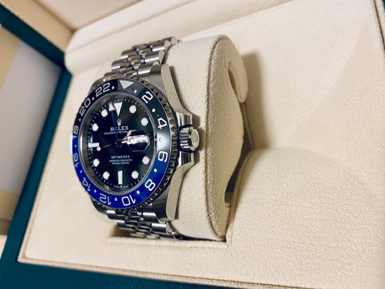 GMTマスター 126710BLNR（高級時計）の商品画像 - 査定依頼日：2026年1月24日 - 最高査定価格：2,920,000円