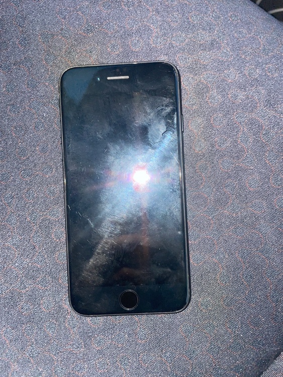 iPhone iPhone8 64GB 楽天モバイル（スマホ）の商品画像 - 査定依頼日：2026年9月2日 - 最高査定価格：5,500円