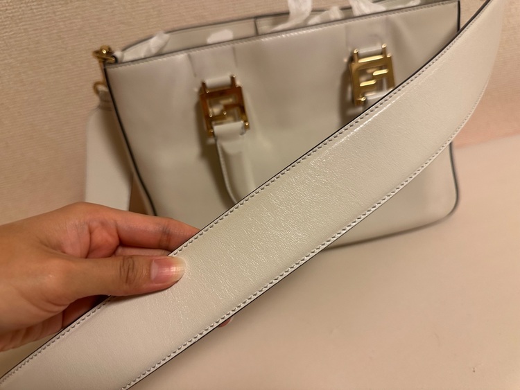 fendi ffトート（ブランドバッグ）の商品画像 - 査定依頼日：2025年9月3日 - 最高査定価格：50,000円