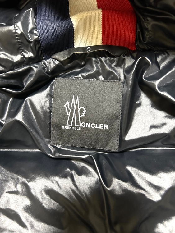 MONCLER モンクレール グルノーブル カムラック　ブラック（古着・ファッション）の商品画像 - 査定依頼日：2025年12月15日 - 最高査定価格：80,000円