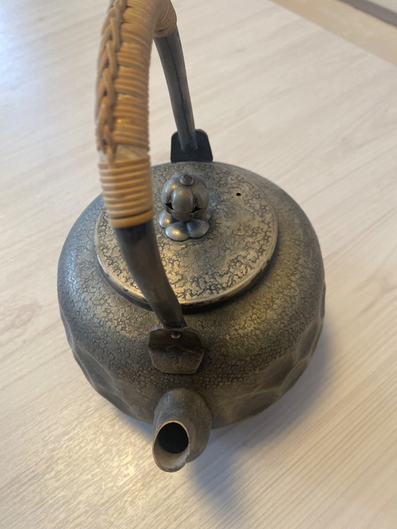 銀瓶（美術品・骨董品）の商品画像 - 査定依頼日：2026年3月28日 - 最高査定価格：30,000円