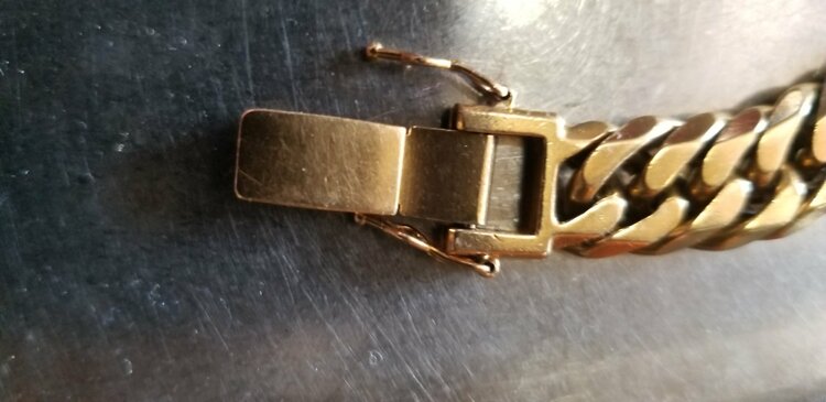 ブレスレット100g（金・貴金属）の商品画像 - 査定依頼日：2026年4月16日 - 最高査定価格：2,020,000円