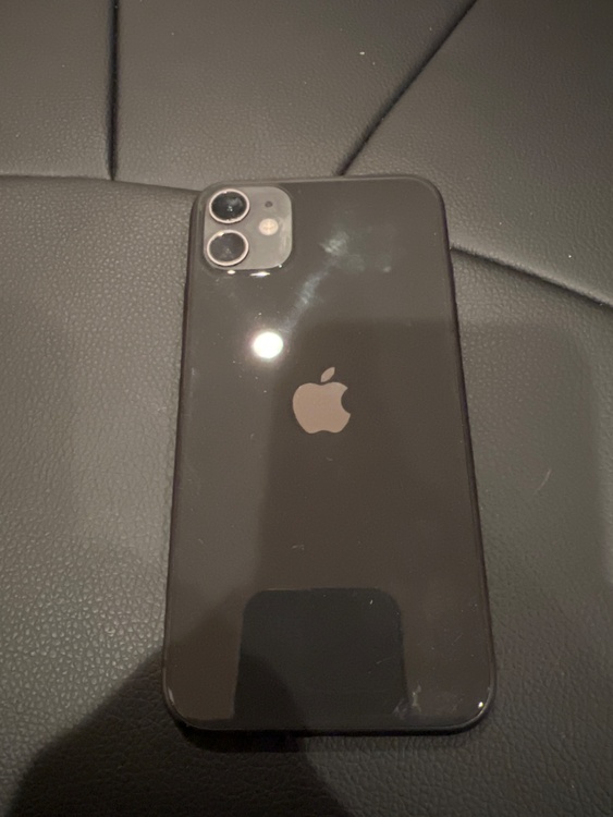 iPhone11 64GB SIMフリー（スマホ）の商品画像 - 査定依頼日：2026年3月25日 - 最高査定価格：16,000円