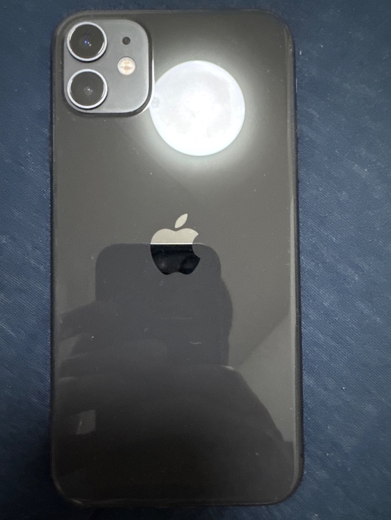 iPhone11（スマホ）の商品画像 - 査定依頼日：2026年1月24日 - 最高査定価格：18,000円