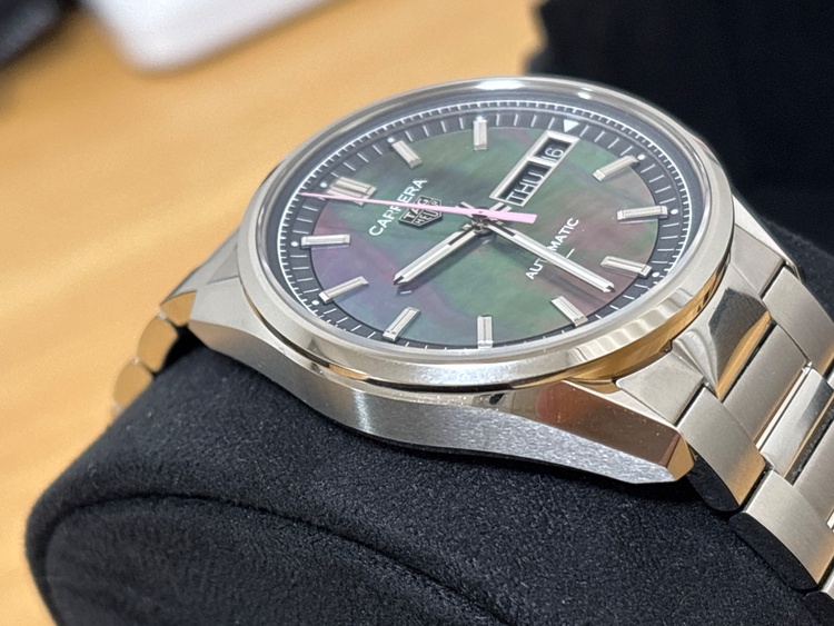 タグホイヤー カレラ w（高級時計）の商品画像 - 査定依頼日：2026年4月16日 - 最高査定価格：630,000円