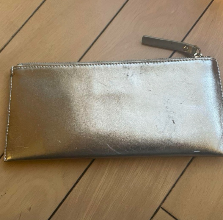 ペンケース（ブランド財布・小物）の商品画像 - 査定依頼日：2025年6月30日 - 最高査定価格：1,000円