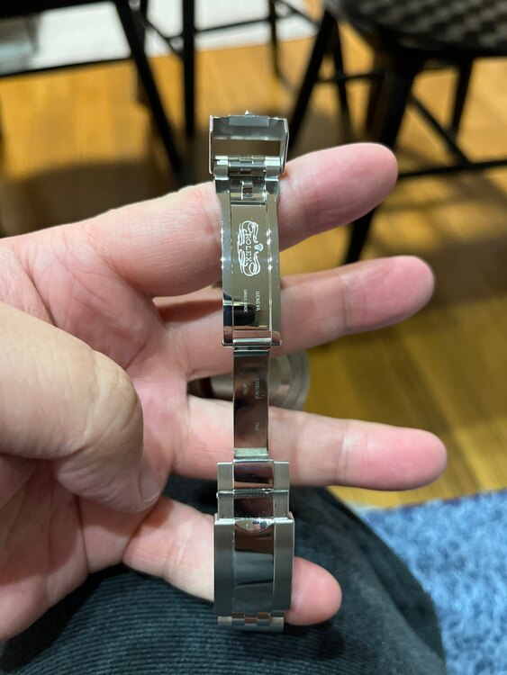 ロレックス GMTマスター 126720VTNr（高級時計）の商品画像 - 査定依頼日：2025年2月22日 - 最高査定価格：2,750,000円