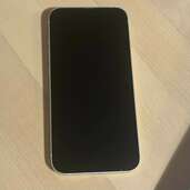 iPhone 13 256GB Softbank（スマホ）の商品画像 - 査定依頼日：2024年2月27日 - 最高査定価格：58,000円