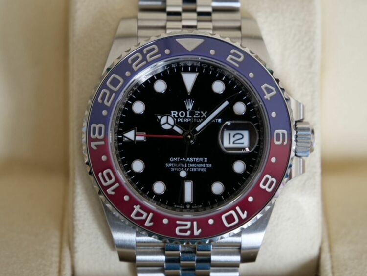 ロレックス GMTマスター 126710BLRO（高級時計）の商品画像 - 査定依頼日：2025年9月16日 - 最高査定価格：3,320,000円