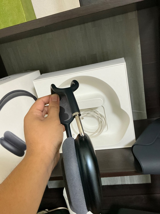 AirPods MAX ヘッドホン（オーディオ・スピーカー）の商品画像 - 査定依頼日：2026年9月30日 - 最高査定価格：24,100円