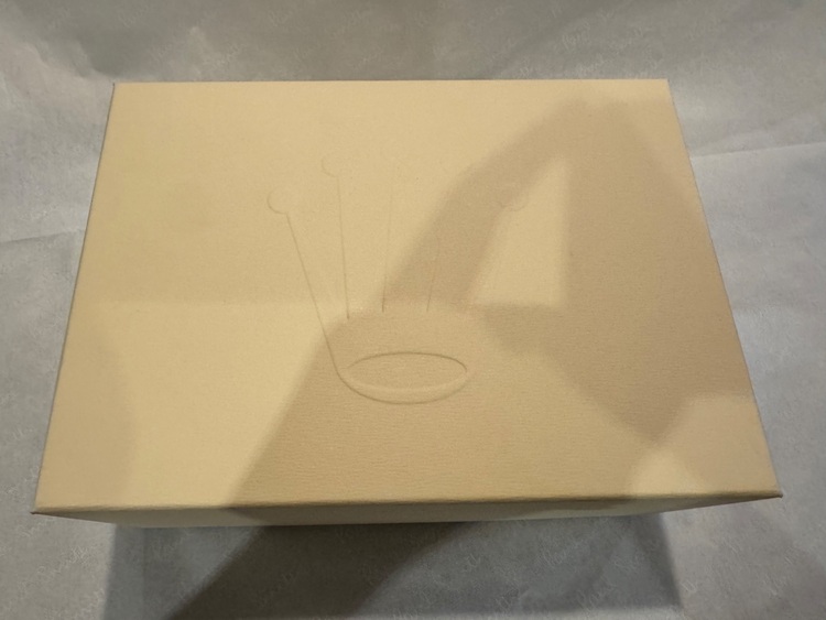 ロレックス パーペチュアル 124300（高級時計）の商品画像 - 査定依頼日：2025年9月7日 - 最高査定価格：2,800,000円