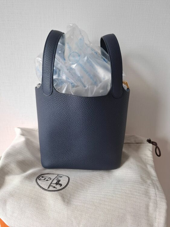 ピコタンロック　18　ブルーヌイ　トリオンクレマンス　ゴールド金具　k刻印（ブランドバッグ）の商品画像 - 査定依頼日：2025年8月31日 - 最高査定価格：530,000円