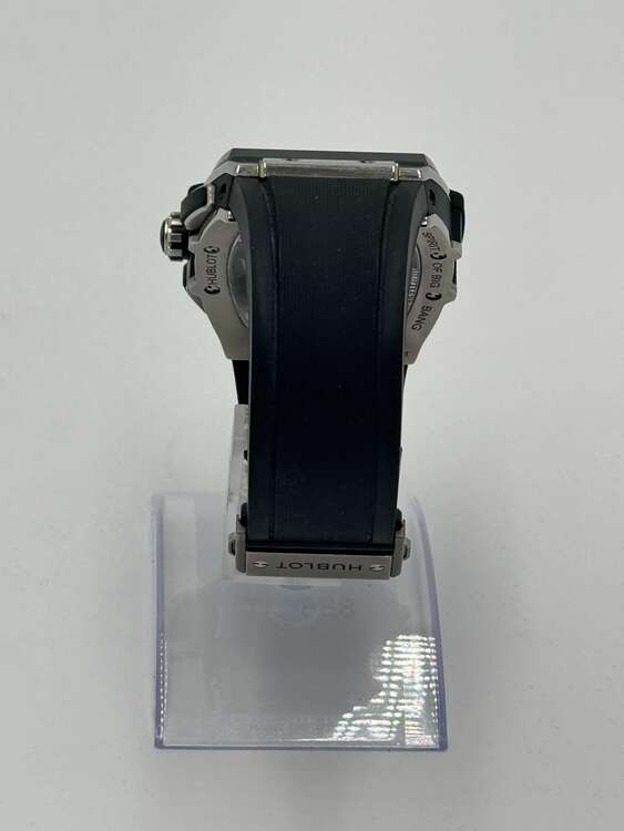 ウブロ ビックバン 601.NM.0173.LR（高級時計）の商品画像 - 査定依頼日：2025年4月16日 - 最高査定価格：1,400,000円