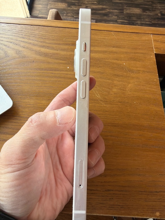 iPhone 14 256GB SIMフリー（スマホ）の商品画像 - 査定依頼日：2026年3月25日 - 最高査定価格：54,000円