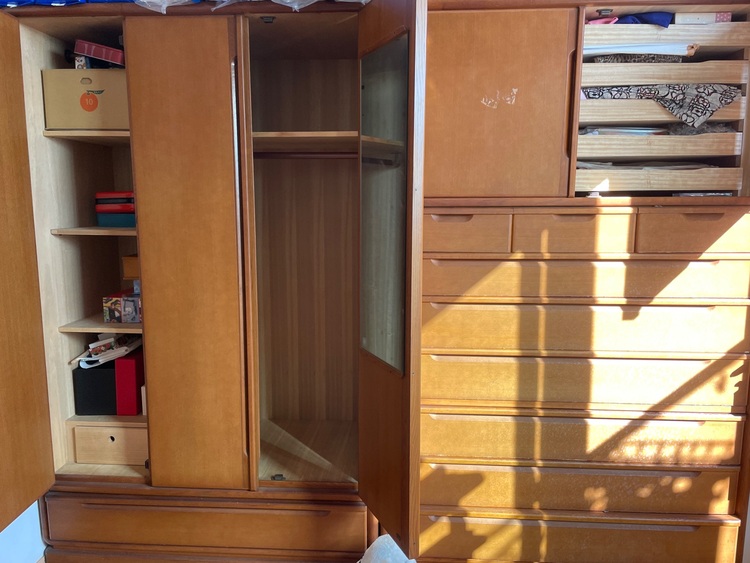 洋服タンス（家具・寝具）の商品画像 - 査定依頼日：2025年11月17日 - 最高査定価格：4,000円