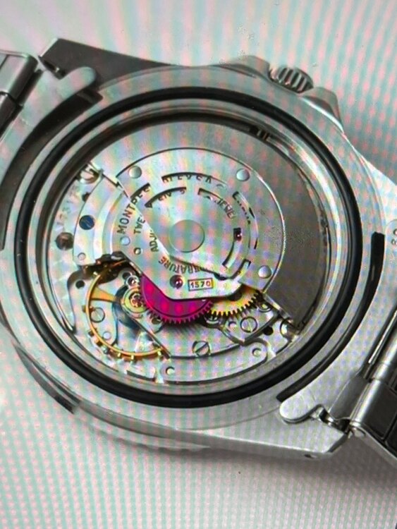 ロレックス GMTマスター 167（高級時計）の商品画像 - 査定依頼日：2025年1月11日 - 最高査定価格：2,000,000円