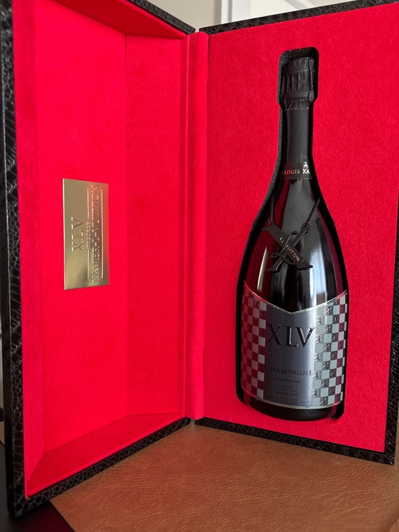 シャンパン シャンパン(その他) （お酒）の商品画像 - 査定依頼日：2026年3月20日 - 最高査定価格：17,000円