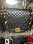 シャネルボーイシャネル（ブランドバッグ）の商品画像 - 査定依頼日：2025年7月23日 - 最高査定価格：350,000円