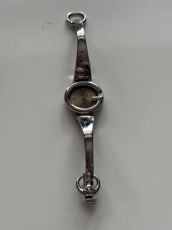 その他 その他 gucci 134.（高級時計）の商品画像 - 査定依頼日：2025年7月28日 - 最高査定価格：8,000円