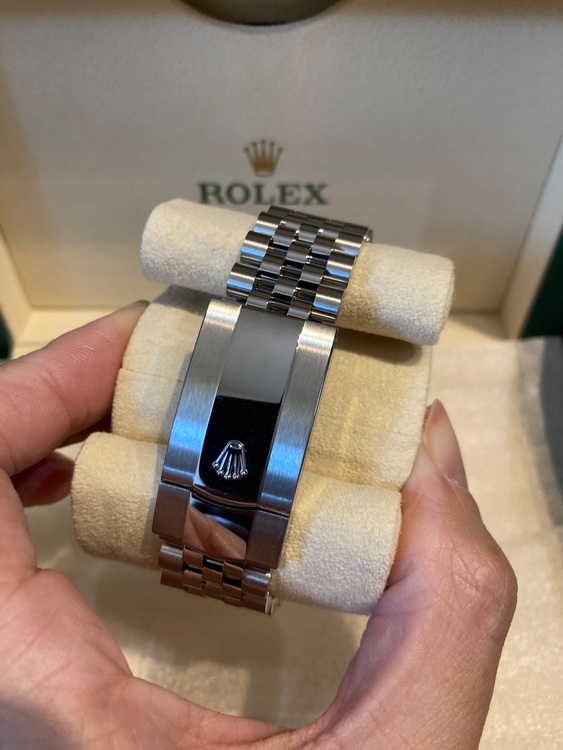 ロレックス　スカイドゥエラー（高級時計）の商品画像 - 査定依頼日：2025年9月9日 - 最高査定価格：3,900,000円