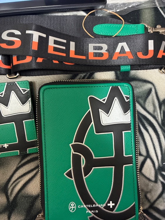 カスペルバャックショルダーバッグメンズレディース財布（スマホ）の商品画像 - 査定依頼日：2026年5月16日 - 最高査定価格：86,000円